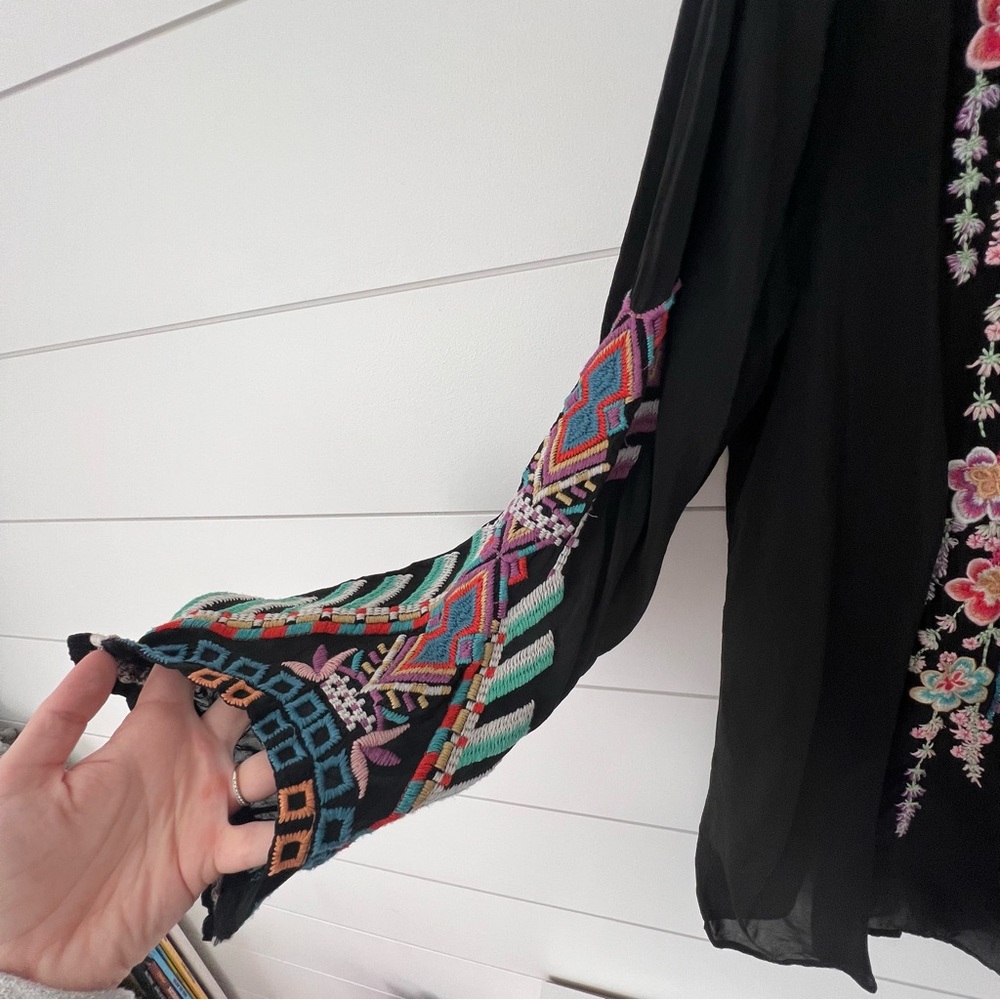 Johnny Was Alaura Black Embroidered Tunic Blouse - Picture 7 of 11